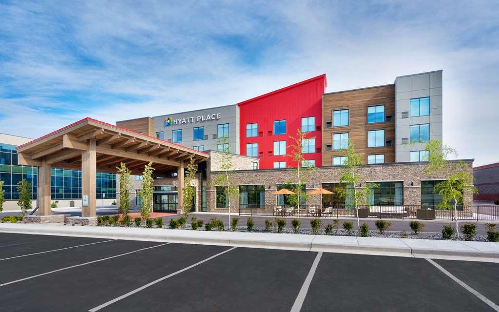 Hyatt Place Anchorage-Midtown Hotel Exterior photo