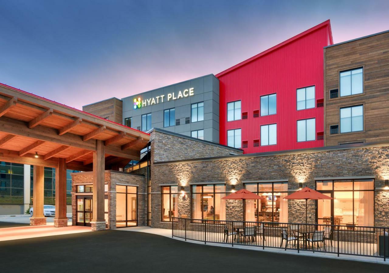 Hyatt Place Anchorage-Midtown Hotel Exterior photo